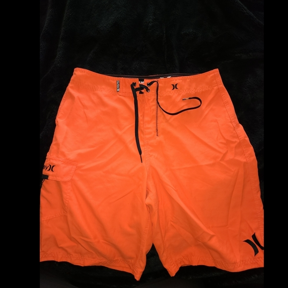 NWOT Men's Hurley swim shorts - Picture 3 of 4